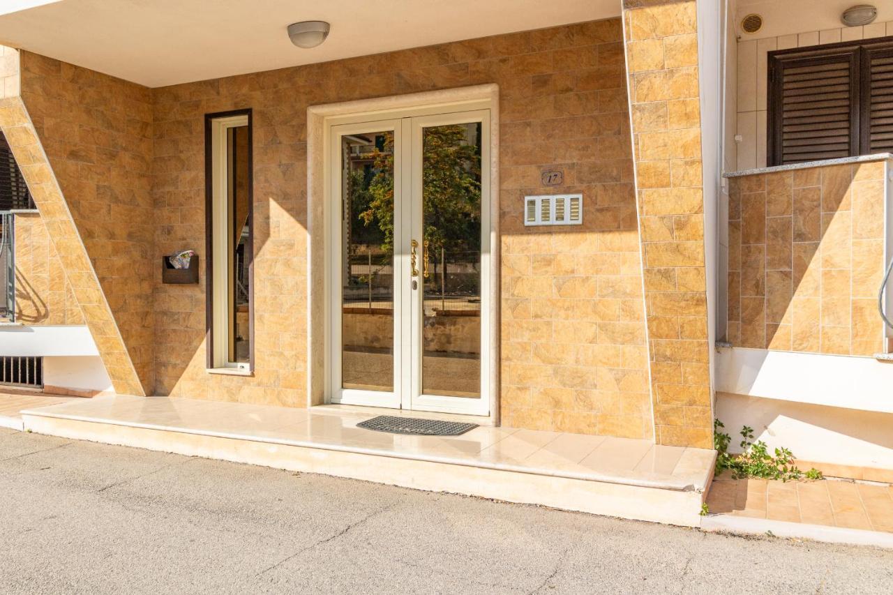 Virna Casa Vacanze Vieste Exterior foto